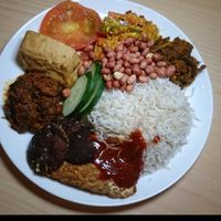 cafe launched a premium Nasi lemak last sat; 9 dishes !!! at Blue Bistro SG Cafe in Central Singapore