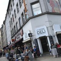 outside at Queen of Muffins - Pohlstrasse in Berlin