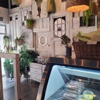 L'entrée du resto at La Vie La Vie Comptoir Sante in Saint-hyacinthe