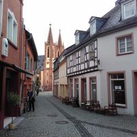 the street at Zwei und Zwanzig in Geisenheim