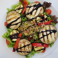 Balsamic glazed eggplant, zucchini and bellpepper salad at Minka Cafe in Gliwice