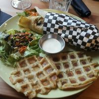 Assiette vebab - Gauffre patate at B12 in Toulouse