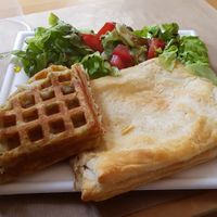 Feuilleté with mushroom and cheese at B12 in Toulouse