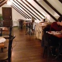 la salle du haut  at Vegan's Prague in Prague