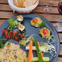 Crudité starter at Vegan's Prague in Prague
