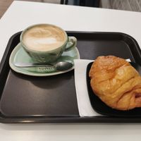Croissat choco + cafe at Crois-Sants in Barcelona