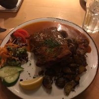 Schnitzel mit Bratensoße und Bratkartoffeln at Steffenhagen in Dresden