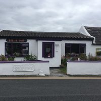 Front view at Doolin Cafe in Doolin