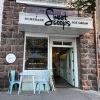 Entrance at Sweet Scoops in Sonoma