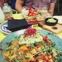 Vegan Thai Rainbow salad at NomNom in Den Bosch