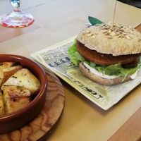 Veggy burger with oven chips. (vegan) at Fuori di Zucca in Tenerife