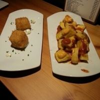 Croquettes and patatas bravas at El Maderal in Barcelona
