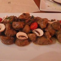 Seitan and mushrooms with cream sauce at El Maderal in Barcelona