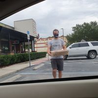 Hubby with  vegan pizza, one of my favourite sights 😍🍕 at Mellow Mushroom in Sanford