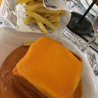 Francesinha at Escondidinho in Mafra