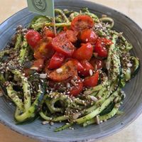 Ensalada courgetti (demandée sans le fromage) at Cafe Nomad in Fuengirola