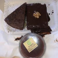 Chocolate almond cake, chocolate brownie and cheesecake! All vegan, healthy and delicious x at MacroDulces la Espiral in Malaga
