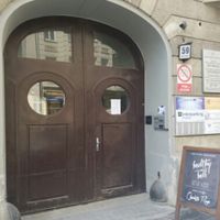 entrance at Healthy as Hell in Warsaw