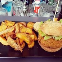 Burger "Geflügelte Träume" at Universum in Hannover