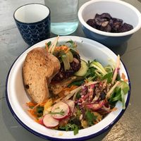 beauty and the beets burger at Caju in Nice