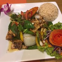 Fried garlic with black pepper at Piccolo Thai Food & Wine in Isola Del Giglio