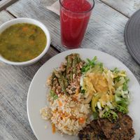 Rice, veggie patties, salad, green bean mixture at Veggie Life in Medellin