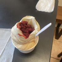 Peach banana whip with raspberries   at Bashful Banana in Ocean City