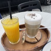 Orange juice & latte with soy milkk  at Desayuneria in Conil De La Frontera