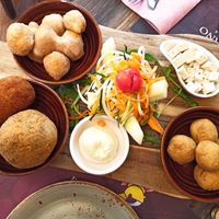 Vegan starter to share at Rifugio Romano in Rome