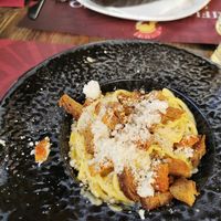 Carbonara spaghetti at Rifugio Romano in Rome