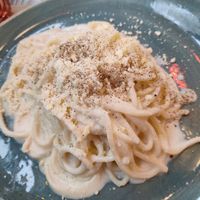 Vegan cacio e pepe at Rifugio Romano in Rome