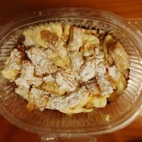 Crumble with vanilla and caramel at Rifugio Romano in Rome