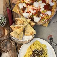 Pizza Boscaiola - Focaccia Olio e Rosmarino - Spaghetti alla carbonara 10/10
  at Rifugio Romano in Rome