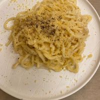 Vegan cacio e pepe at Rifugio Romano in Rome