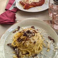Cannelloni (sullo sfondo) at Rifugio Romano in Rome