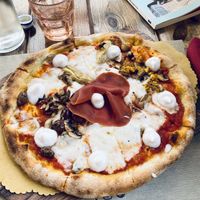 Pizza capricciosa  at Rifugio Romano in Rome