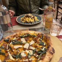 Carbonara und Herbst-Pizza   at Rifugio Romano in Rome