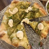 Pizza verde   at Rifugio Romano in Rome
