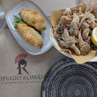 Fiori di zucca (left), Funghi frutti (right) at Rifugio Romano in Rome