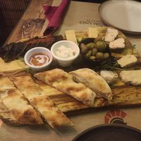 Tagliere formaggi a base di anacardi at Rifugio Romano in Rome