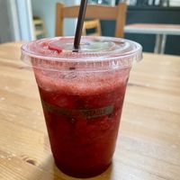 Roslyn   at Cafe Wylde in Everett