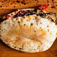 Pita with Hummus and Grilled Veggies.
Foto (C) Ruta Jankauskaite. at Pitarija Fire Place in Vilnius