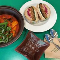 Vegan rice cake stew (떡볶이) and vegan burger at Loving Hut Land - 러빙헛랜드 in Seoul