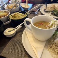 Mango Curry with all the included sidedishes at Poort van Assen in Assen