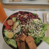 Red Bowl salad with tofu instead of white cheese at Holy Flat in Berlin