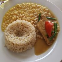 Main plate beans brown rice soy meat at Buena Salud in Trujillo