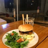 Awesome burger  at DalYang - Sweet Kitten 달냥 in Seoul