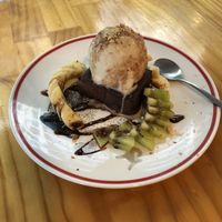 Brownie w ice cream  at DalYang - Sweet Kitten 달냥 in Seoul