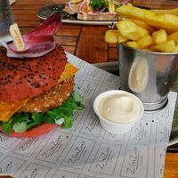 Crispy Avocado Burger at Zilte Zoen in Schoorl