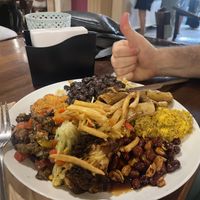 A alegria de um self-service brasileiro com MUITA opção vegana  at Papaya Verde in Recife